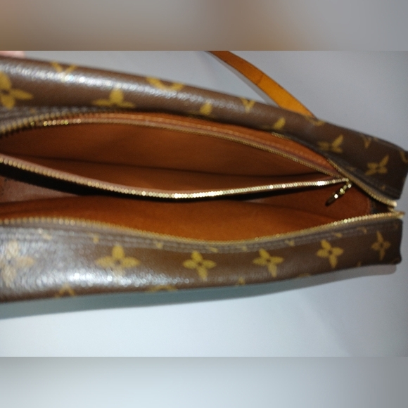 Louis Vuitton Crossbody Bag Monogram Canvas Trocadero 30 Shoulder Bag LV Bag - Picture 8 of 16
